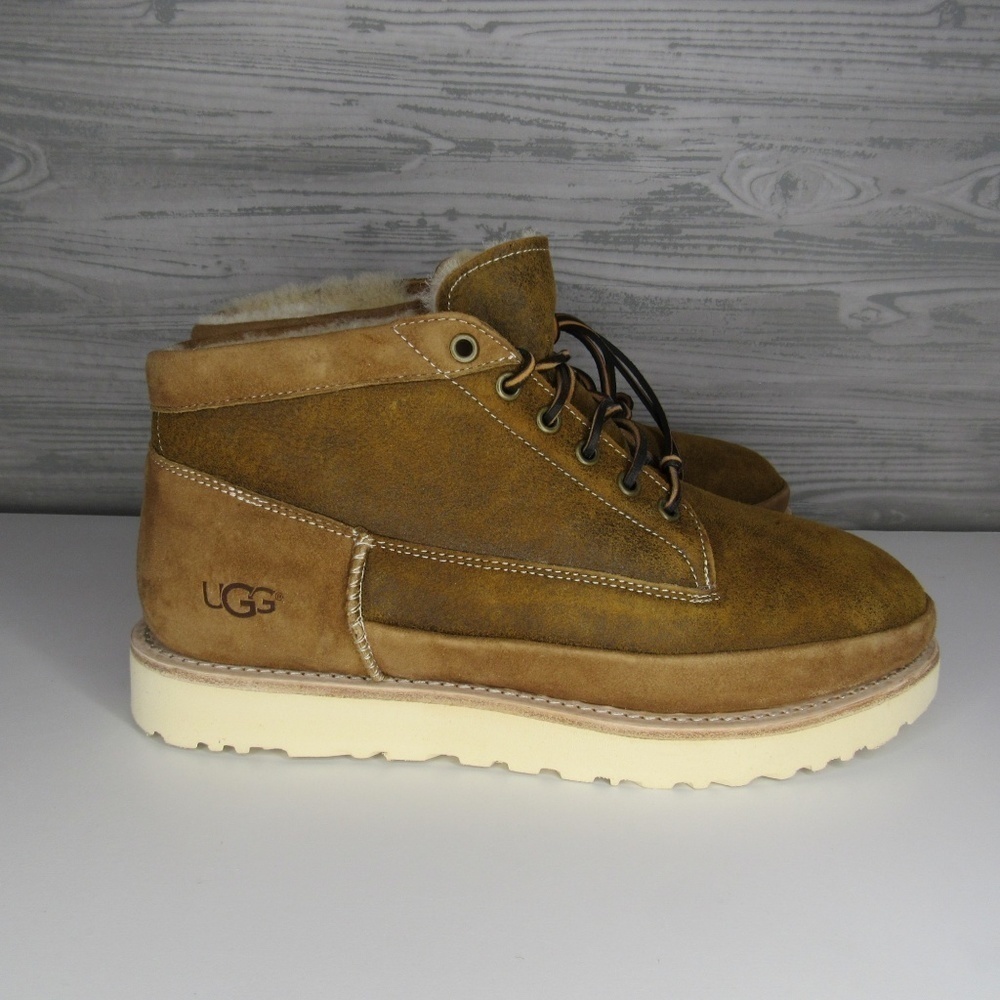 UGG MEN’S CAMPFIRE BOMBER TRAIL SHEARLING BOOTS CH